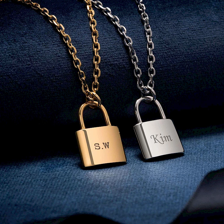 Invincibile Lock Necklace｜Royal Gold｜Crudo Leather Craft